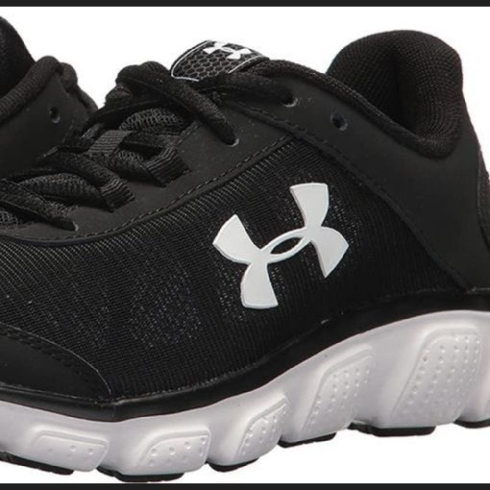 Under Armour Men's Micro G Assert 7 Sneaker  Brand New in box Size 13